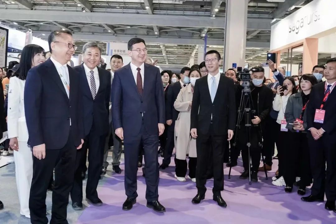 力為華夏添錦繡，織就神州好生活！2023中國紡聯(lián)春季聯(lián)展開幕式暨棉紡消費(fèi)季活動(dòng)啟動(dòng)儀式舉行