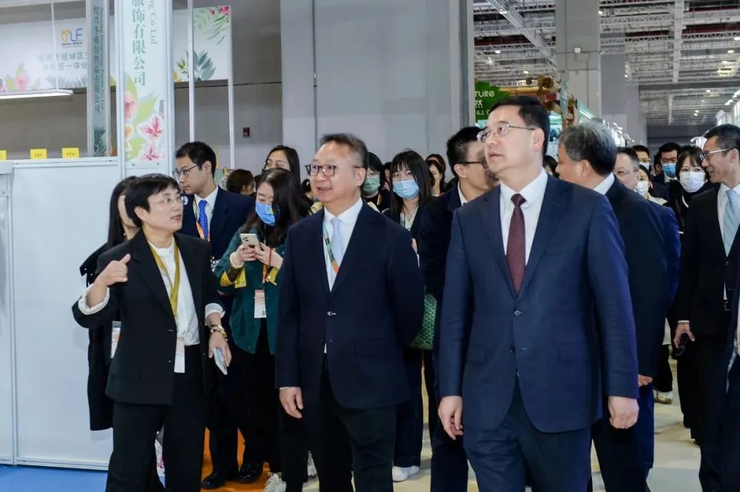 力為華夏添錦繡，織就神州好生活！2023中國紡聯(lián)春季聯(lián)展開幕式暨棉紡消費(fèi)季活動(dòng)啟動(dòng)儀式舉行