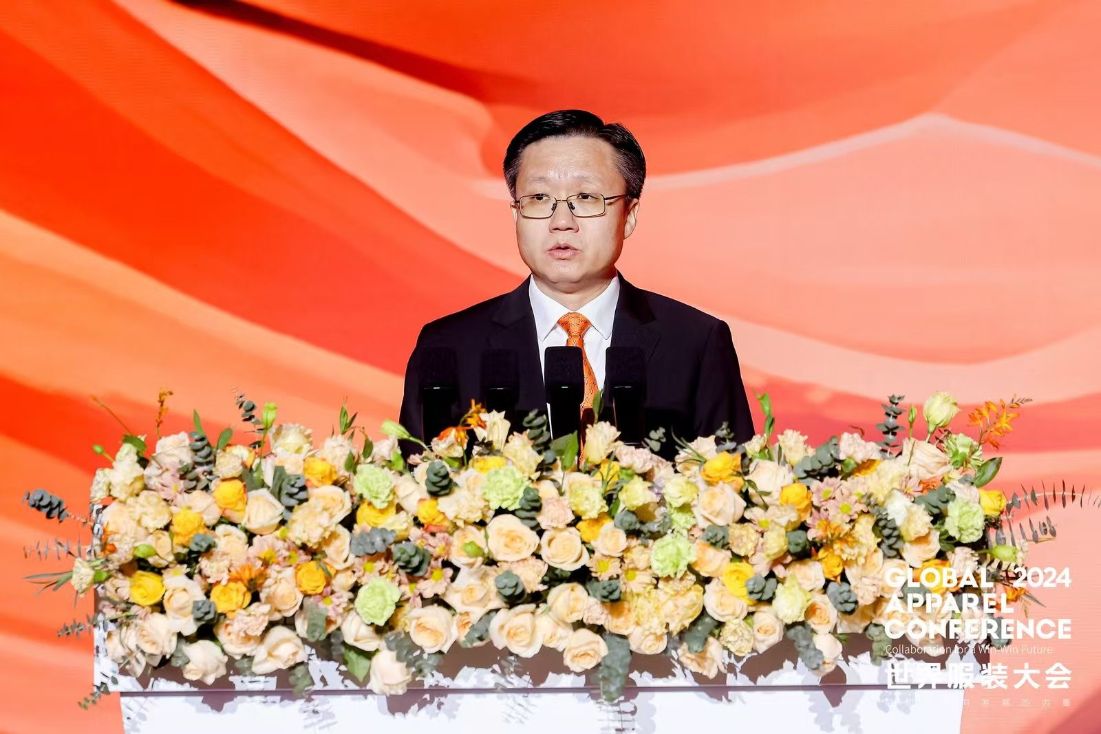 &ldquo;融和&rdquo;20個(gè)國(guó)家和地區(qū)服裝精英，2024世界服裝大會(huì)在東莞虎門(mén)開(kāi)幕