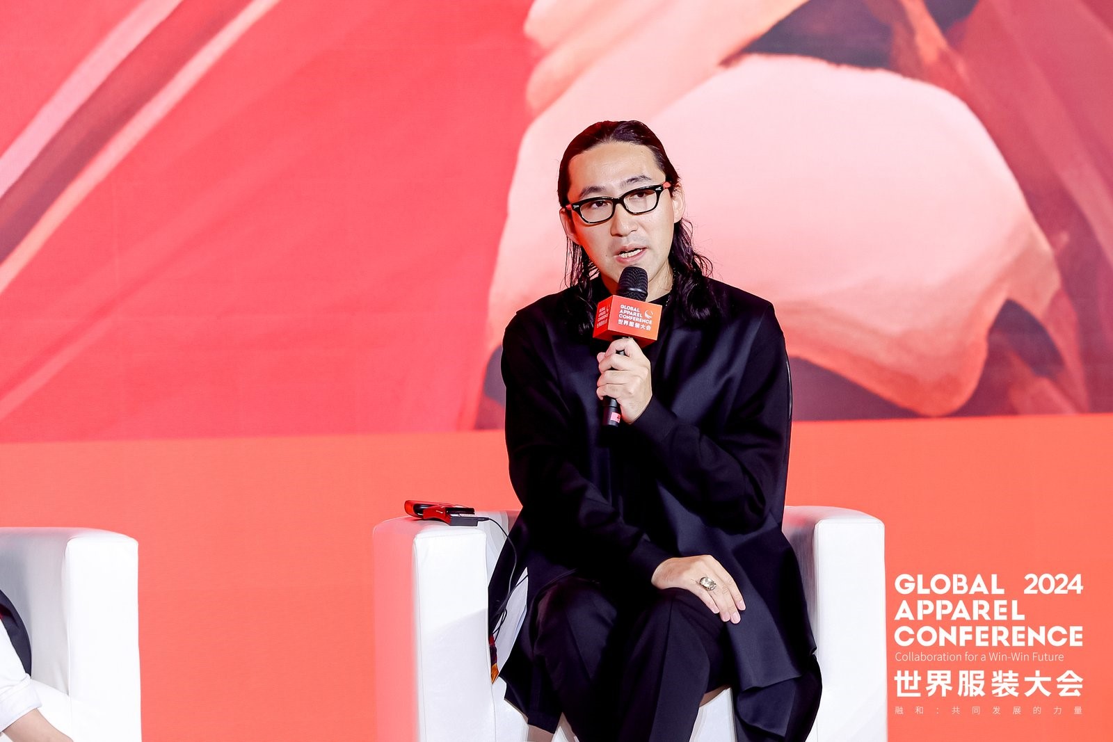 &ldquo;融和&rdquo;20個(gè)國(guó)家和地區(qū)服裝精英，2024世界服裝大會(huì)在東莞虎門(mén)開(kāi)幕