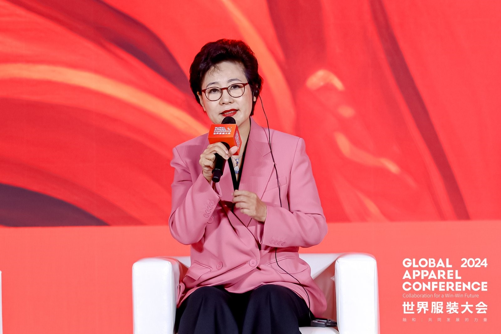 &ldquo;融和&rdquo;20個(gè)國(guó)家和地區(qū)服裝精英，2024世界服裝大會(huì)在東莞虎門(mén)開(kāi)幕