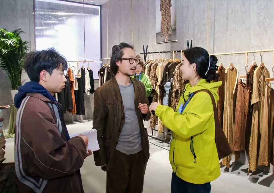 銀基廣場(chǎng)攜六大原創(chuàng)品牌亮相CHIC2025（春季），展現(xiàn)中部地區(qū)時(shí)尚力量
