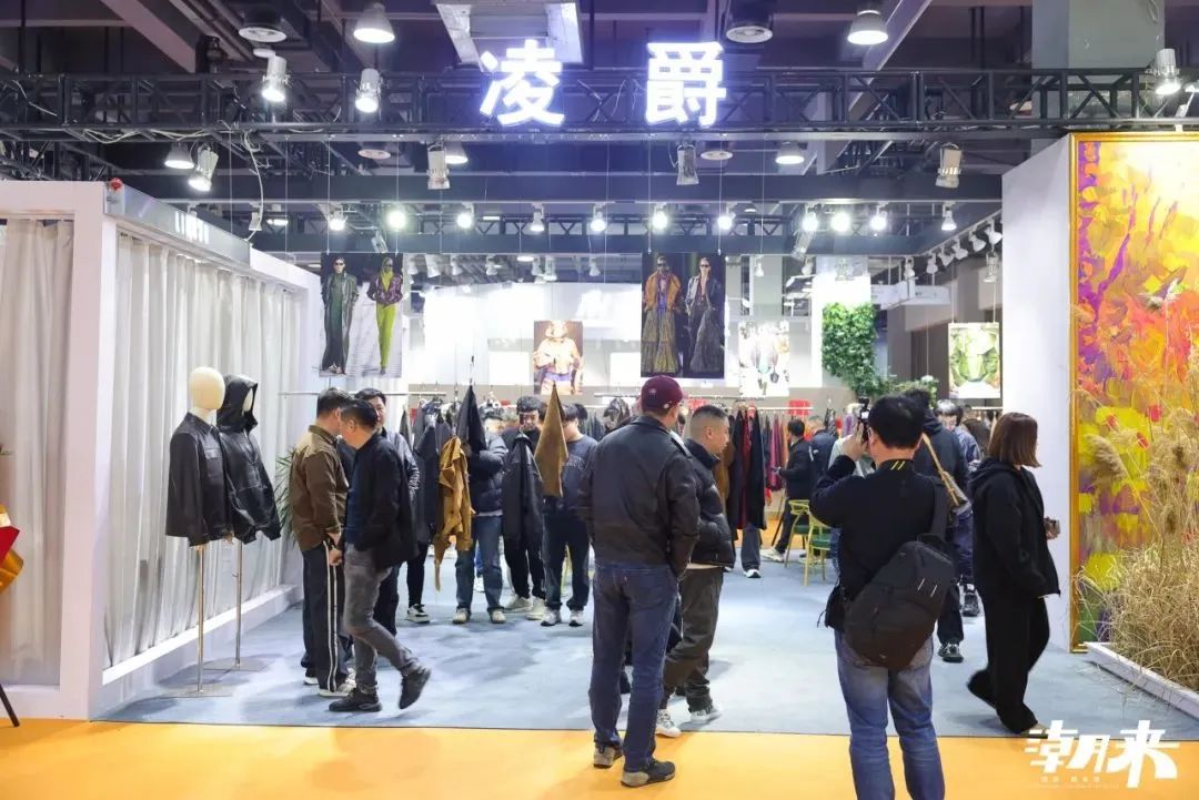 以第二十八屆（2025）&ldquo;真皮標志杯&rdquo;設計大賽初賽、潮來&middot;必訂&mdash;&mdash;設計版權交易會、2025海寧優(yōu)材&middot;新質聯(lián)盟聯(lián)合展、潮來課堂分享沙龍等系列活動為支點，&ldquo;海寧時間&rdquo;再一次撬動千億時尚產(chǎn)業(yè)的澎湃動能。