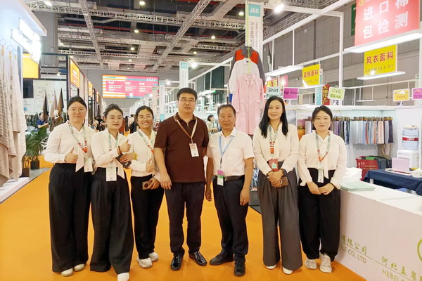 40余家石家莊紡服企業(yè)齊聚滬上，成為中紡聯(lián)秋季聯(lián)展上靚麗的風(fēng)景線