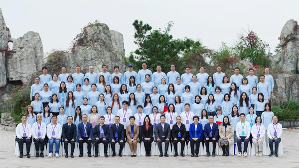 紋創(chuàng)新象，挖掘創(chuàng)意設(shè)計(jì)人才！2025年紡織行業(yè)紡織面料設(shè)計(jì)師（圖案設(shè)計(jì)）職業(yè)技能競(jìng)賽全國決賽順利舉行