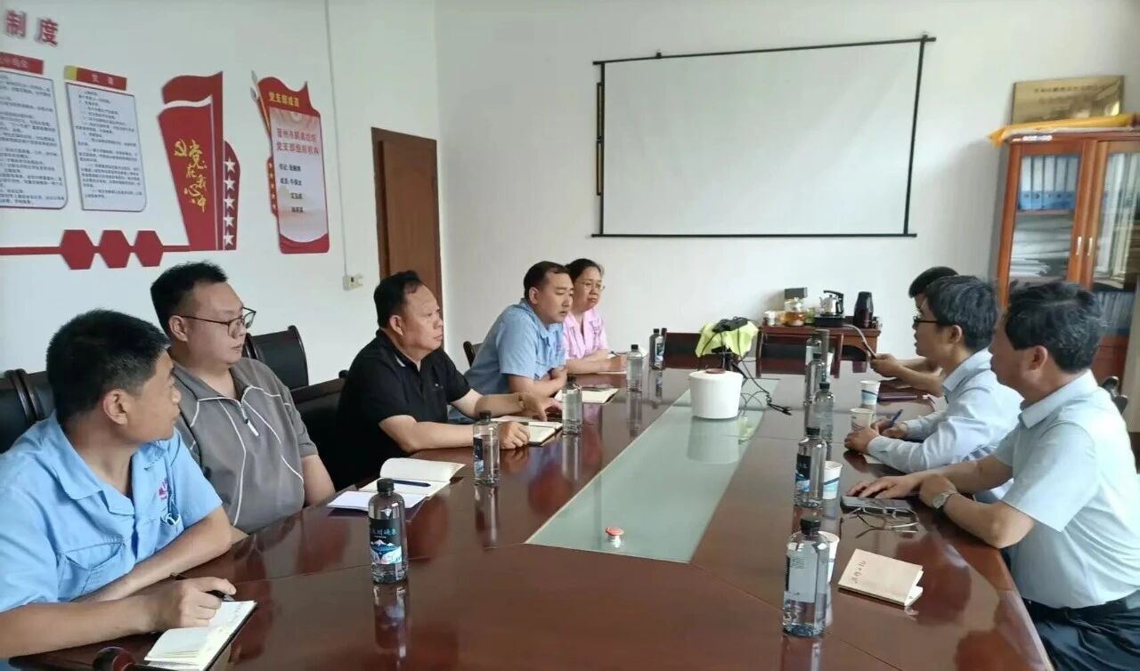  &ldquo;中國夢&middot;勞動美&rdquo;全國職工宣講團財貿輕紡煙草產業特色分團走進校園暨紡織行業&ldquo;勞模工匠助企行&rdquo;（石家莊站）活動成功舉行