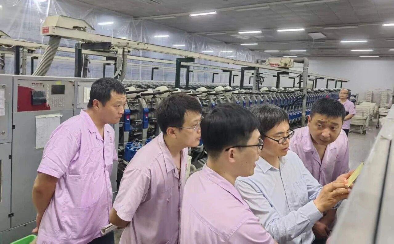  &ldquo;中國夢&middot;勞動美&rdquo;全國職工宣講團財貿輕紡煙草產業特色分團走進校園暨紡織行業&ldquo;勞模工匠助企行&rdquo;（石家莊站）活動成功舉行