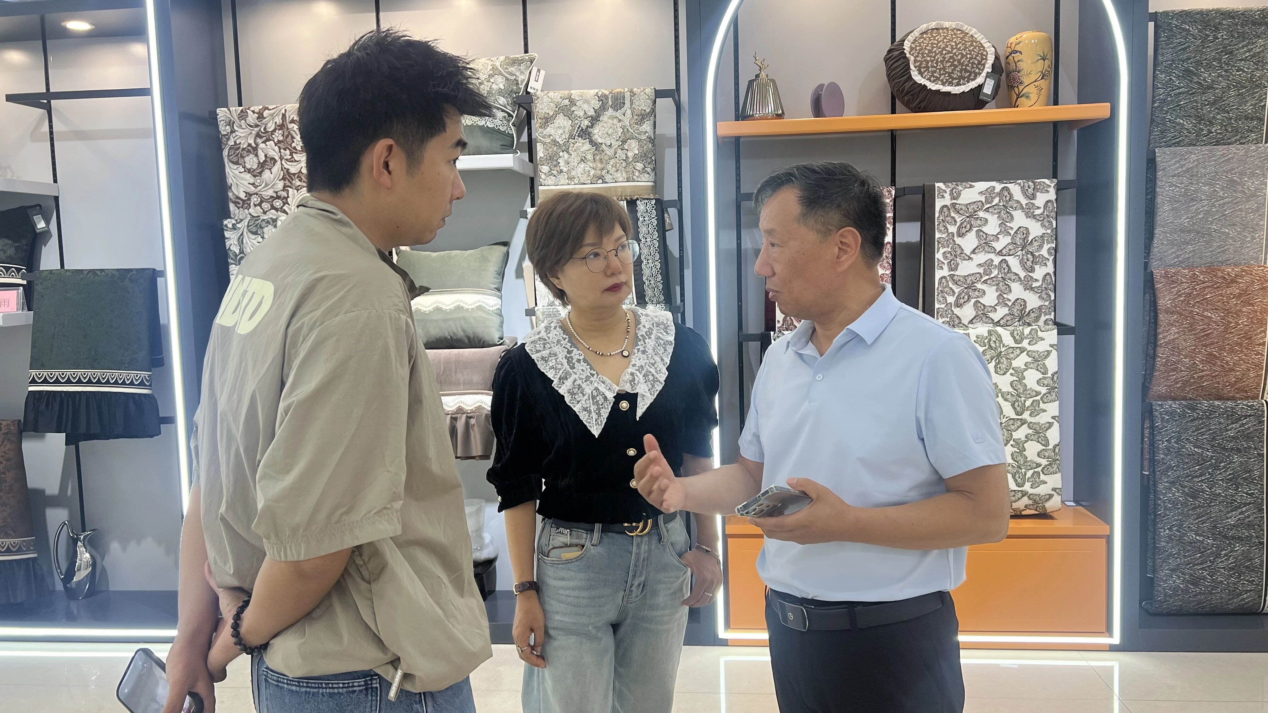 中國&middot;小堡第九屆布藝展覽會開幕
