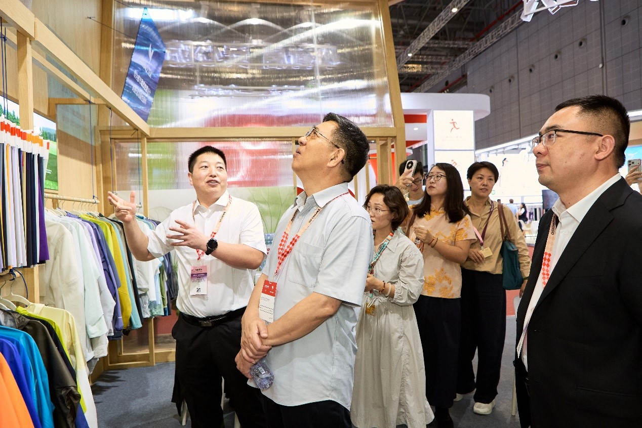 無氟性能實證！嘉耀紡織攜小荷盾&trade;三大系列產品亮相2026intertextile秋冬展